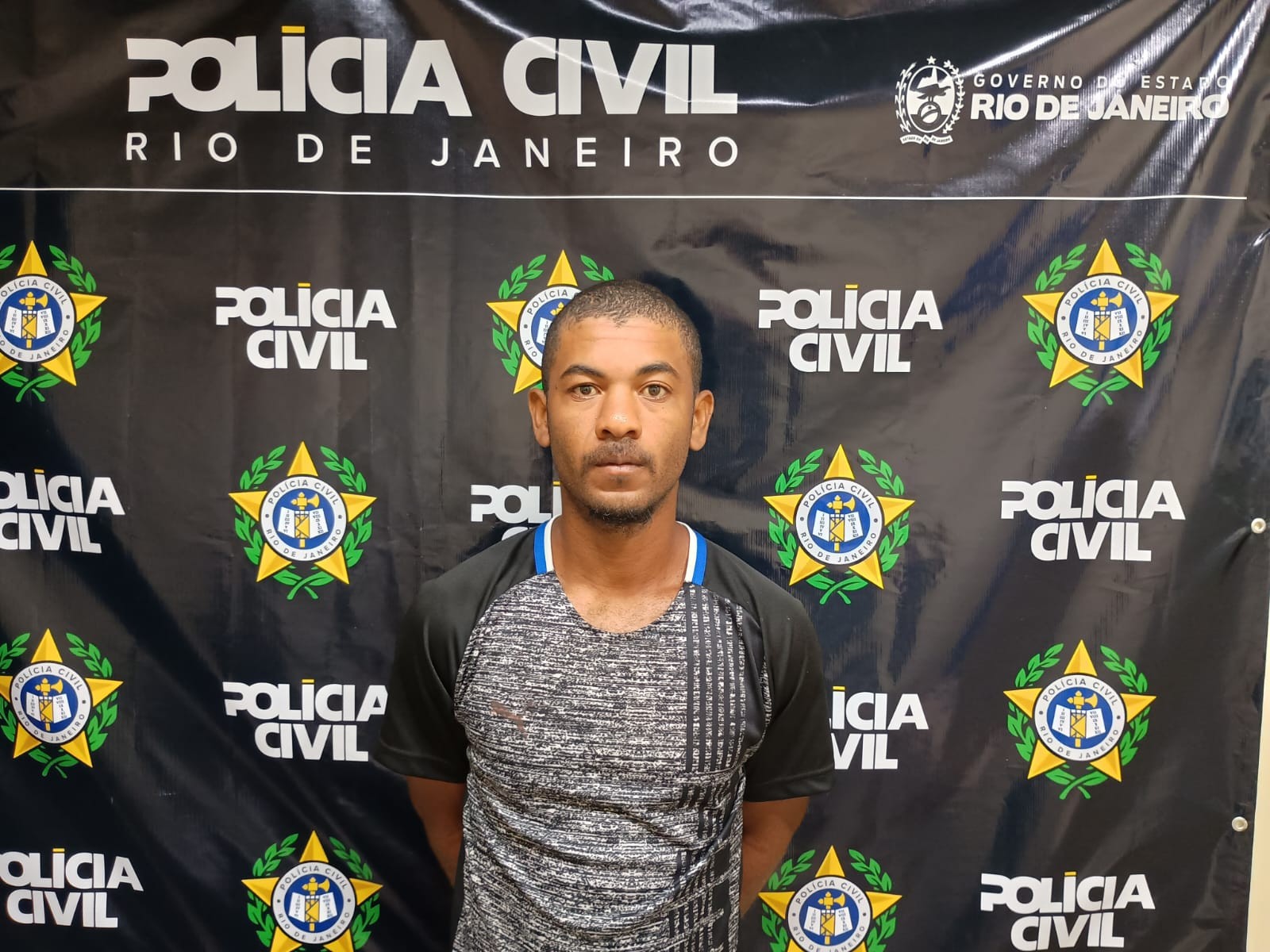 Suspeito de matar o próprio pai e ocultar o corpo em cisterna é preso em São Pedro da Aldeia, no RJ