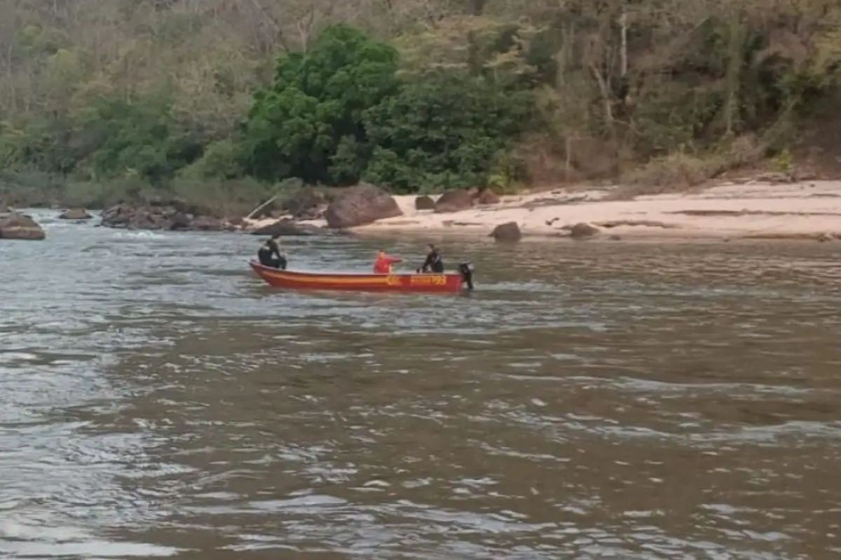 Corpo de homem é encontrado em rio de MS; polícia investiga identidade e causa da morte