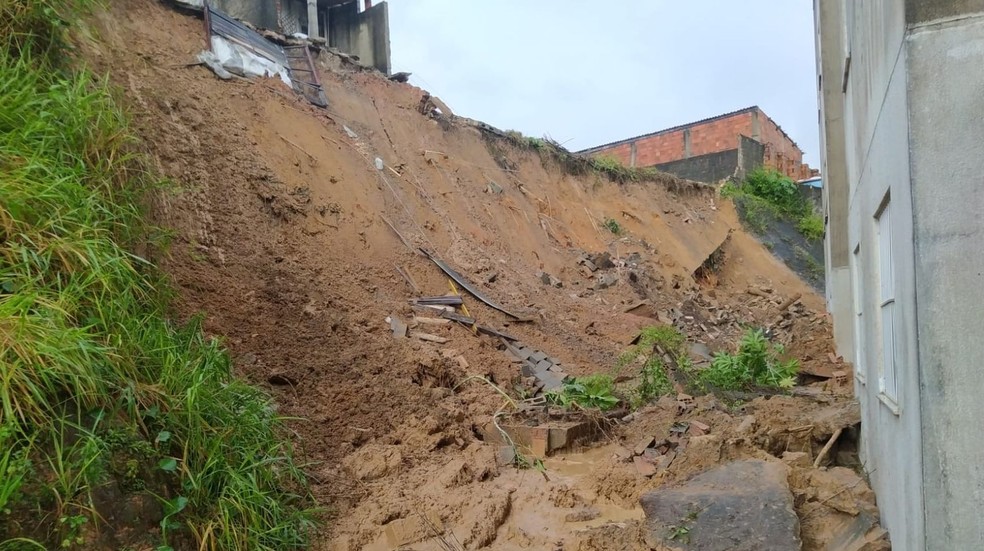 Deslizamento de terra é registrado em São Cristóvão — Foto: Defesa Civil/SE