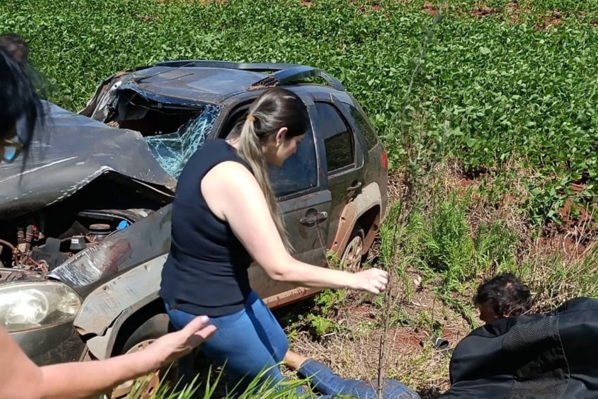 Duas pessoas são resgatadas em estado grave após acidente em rodovia de MS