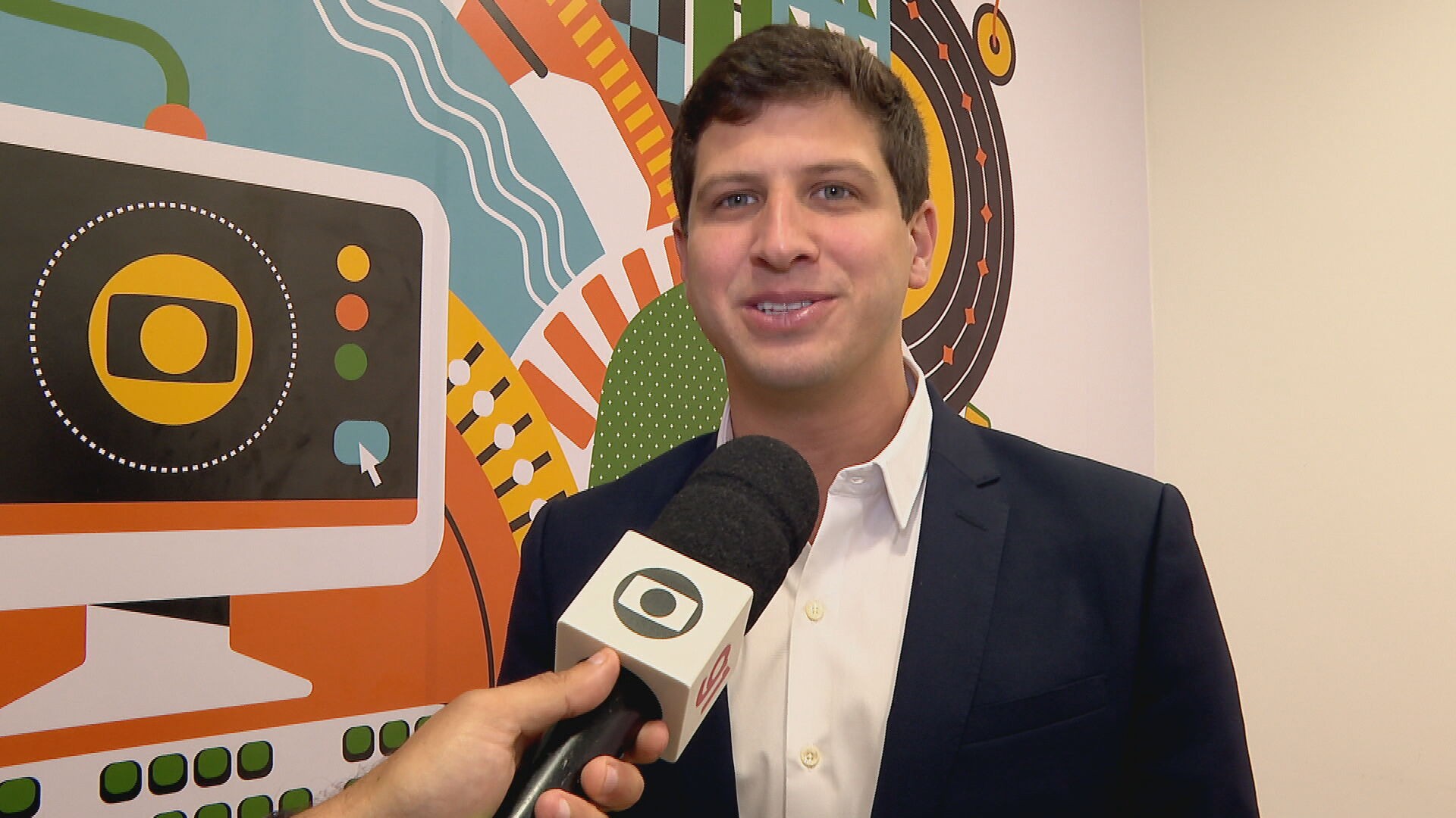João Campos promete criar programa de renegociação de dívidas para público de baixa renda