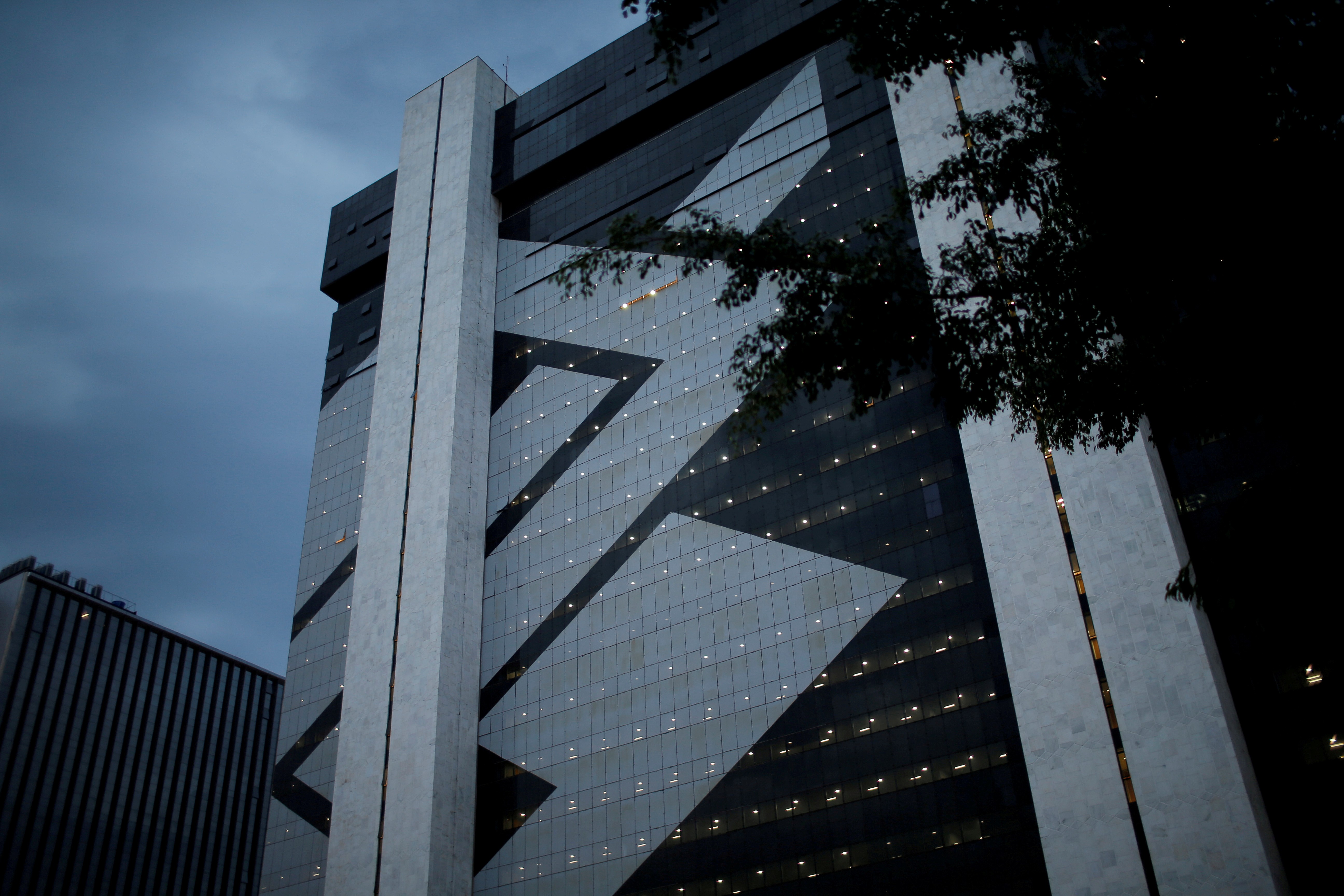 Banco do Brasil tem lucro de R$ 3,8 bilhões no 2º trimestre, queda de 60% em um ano