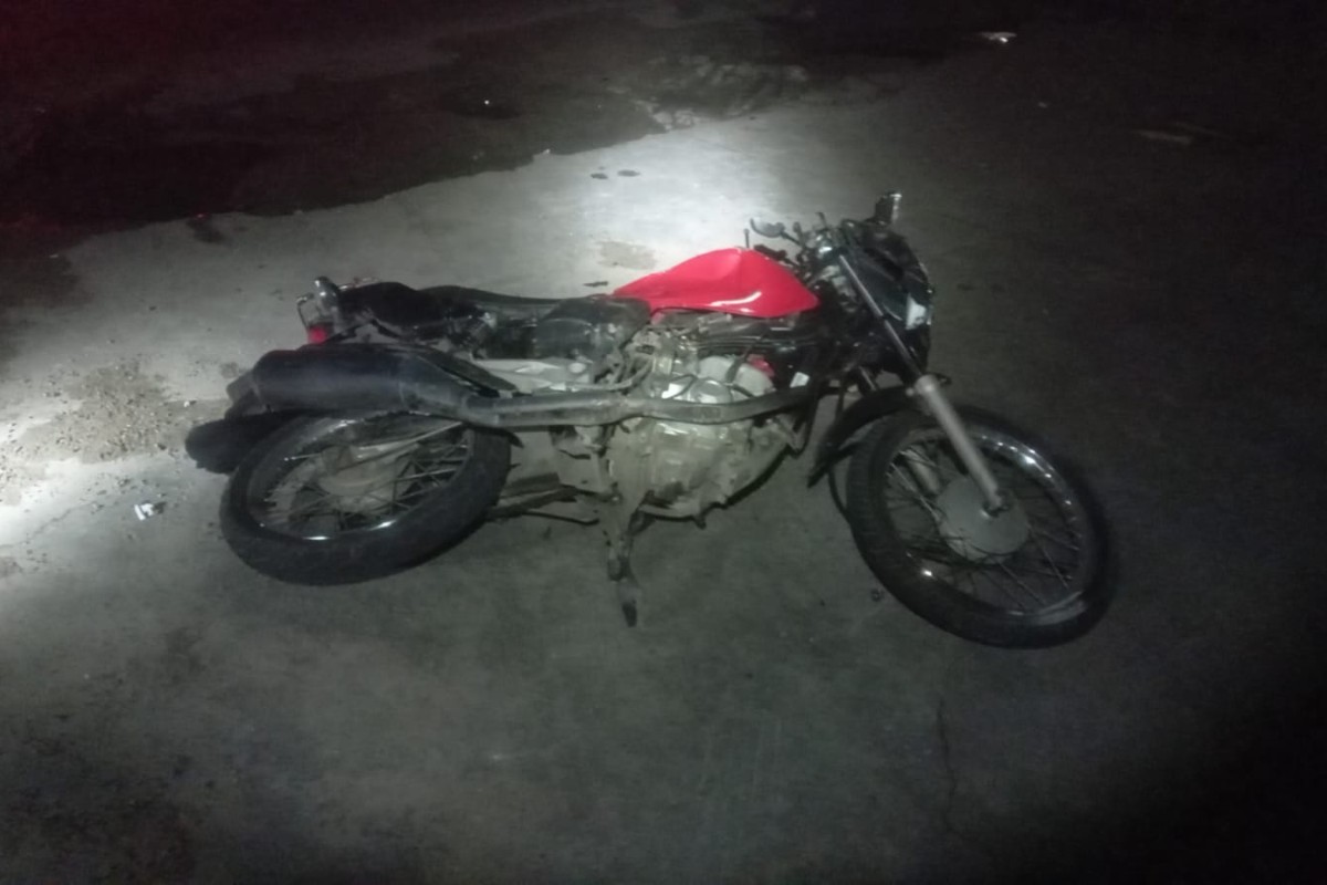 Motociclista morre após colisão com caminhão na BR-424, em Garanhuns; veículo de carga deixou o local