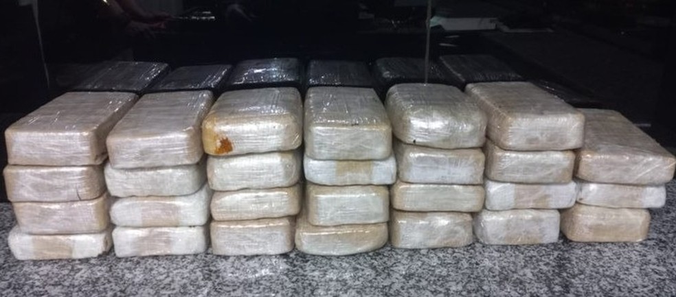 Cerca de 27 kg de cocaína apreendidos em Angra dos Reis — Foto: Divulgação/Polícia Rodoviária Federal