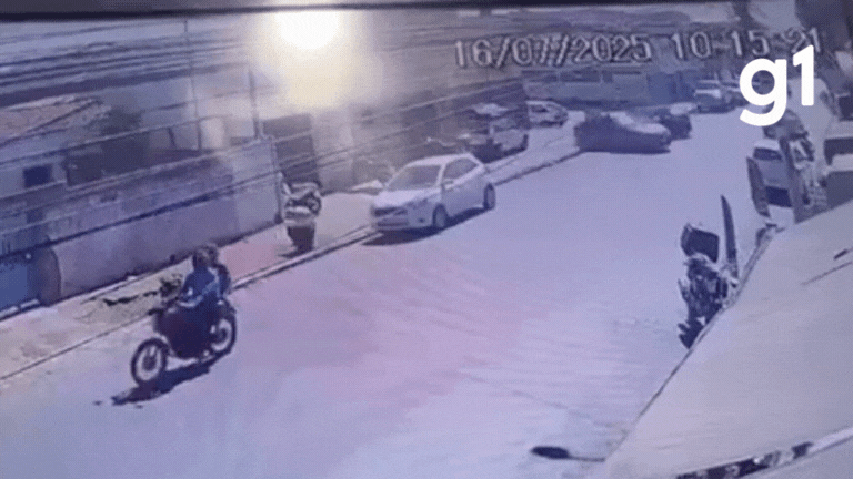 VÍDEO: vítima de assalto persegue e bate em carro de criminosos em MT