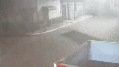 Caminhonete avança preferencial e atropela motociclista e passageiro no MA