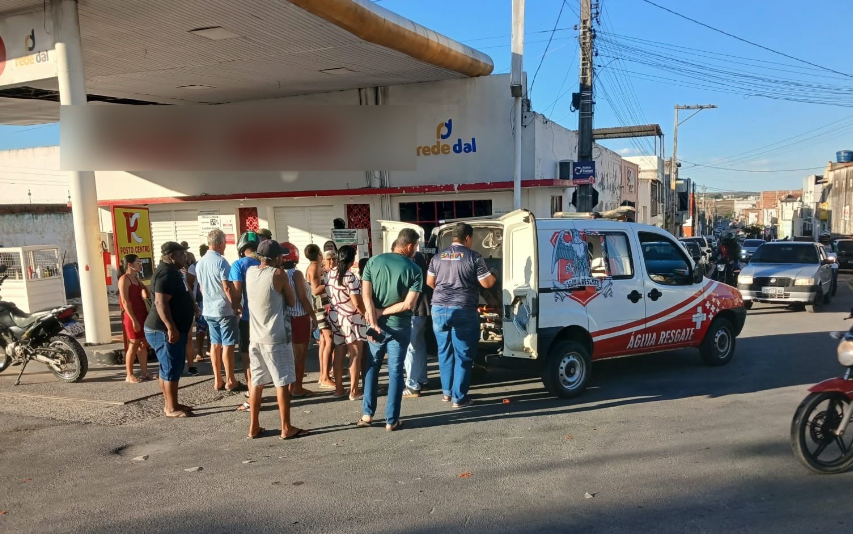 Menina de 2 anos fica ferida na cabeça após acidente com avó e outra criança na Bahia
