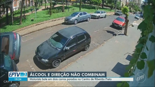 Motorista bbado bate em dois carros no centro de Ribeiro Preto