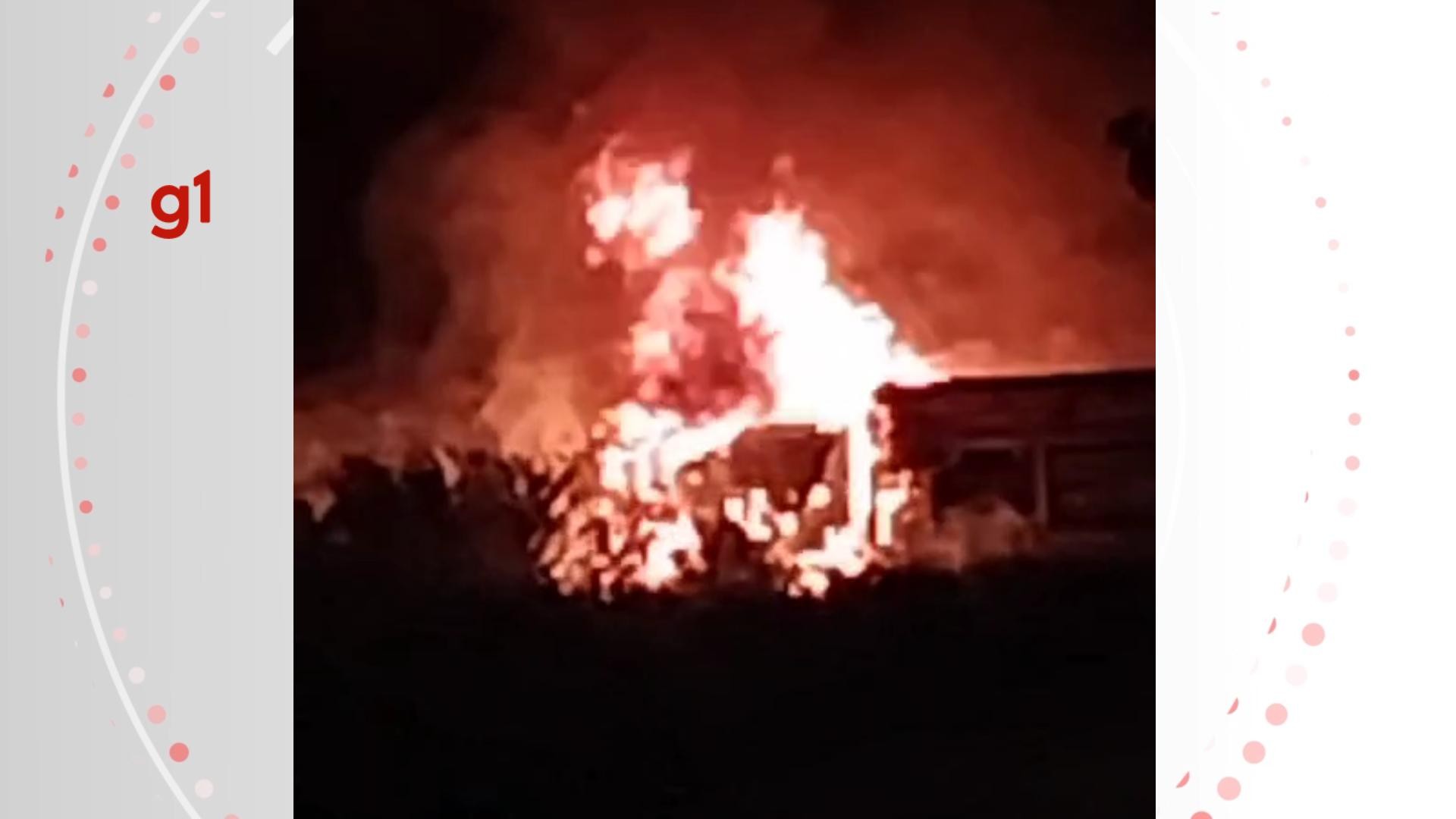 VÍDEO: Caminhão do Corpo de Bombeiros é destruído por incêndio durante ocorrência em Campo Mourão
