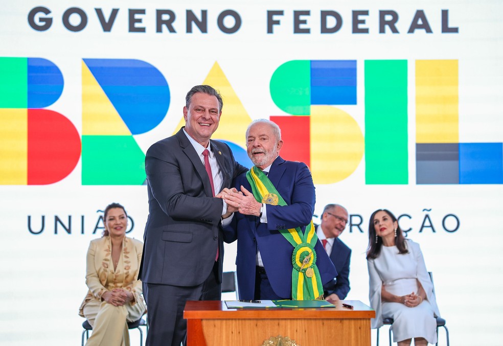 Carlos F&aacute;varo, ministro da Agricultura, com o presidente Lula &mdash; Foto: Ricardo Stuckert/PR