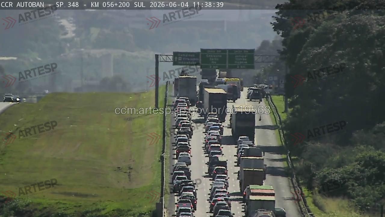 Mulher morre em acidente envolvendo motocicleta e automóvel na Rodovia dos Bandeirantes em Jundiaí