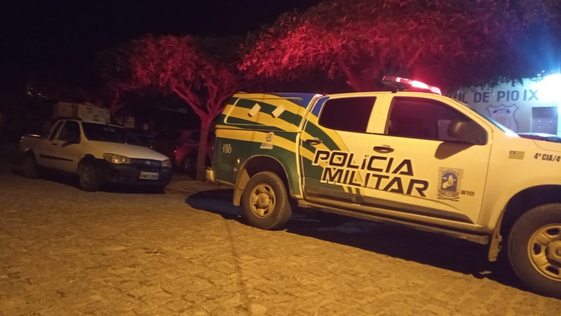 Jovem de 22 anos é preso no PI após descumprir medida protetiva, agredir ex e segui-la até sede da polícia