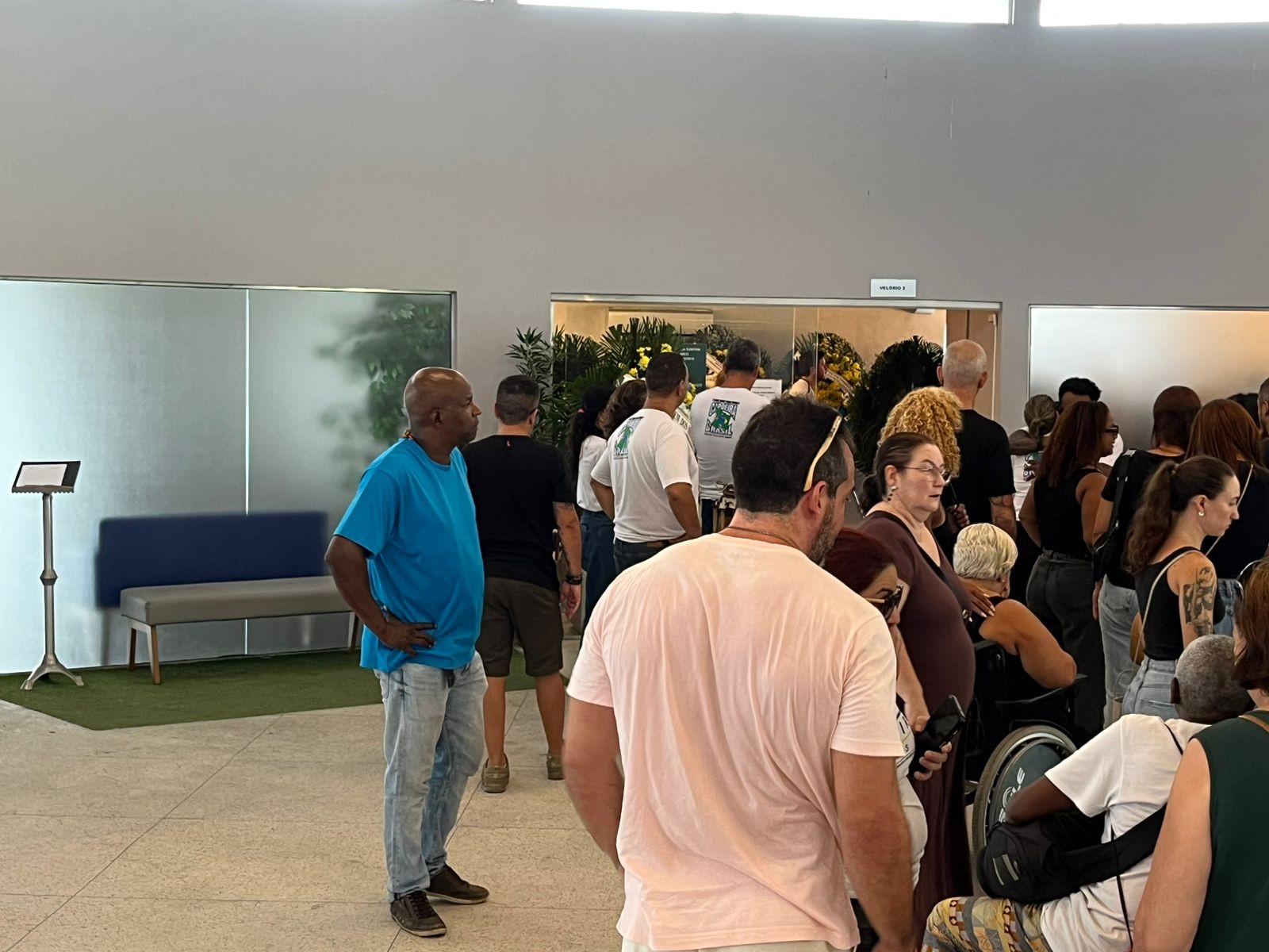 Corpo de mestre de capoeira executado em Niterói é velado