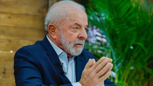 Lula aprova aumento no Legislativo, mas veta valores acima do teto