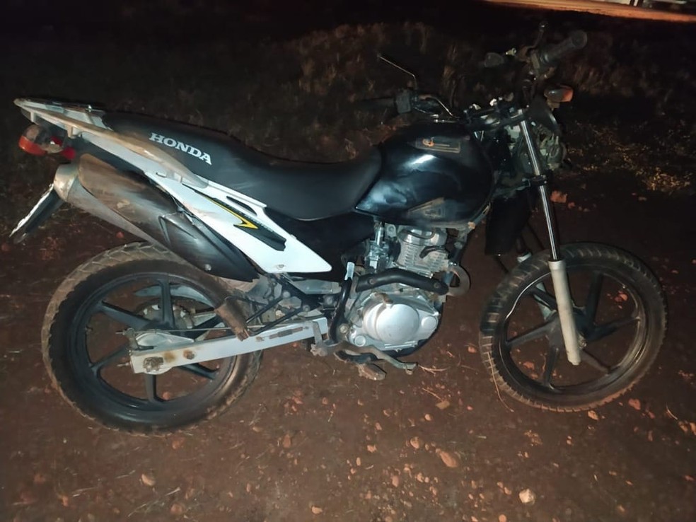Motocicleta envolvida no acidente na BR-230 tem placa do município de Uruçuí situado no Piauí — Foto: Divulgação/Polícia Rodoviária Federal
