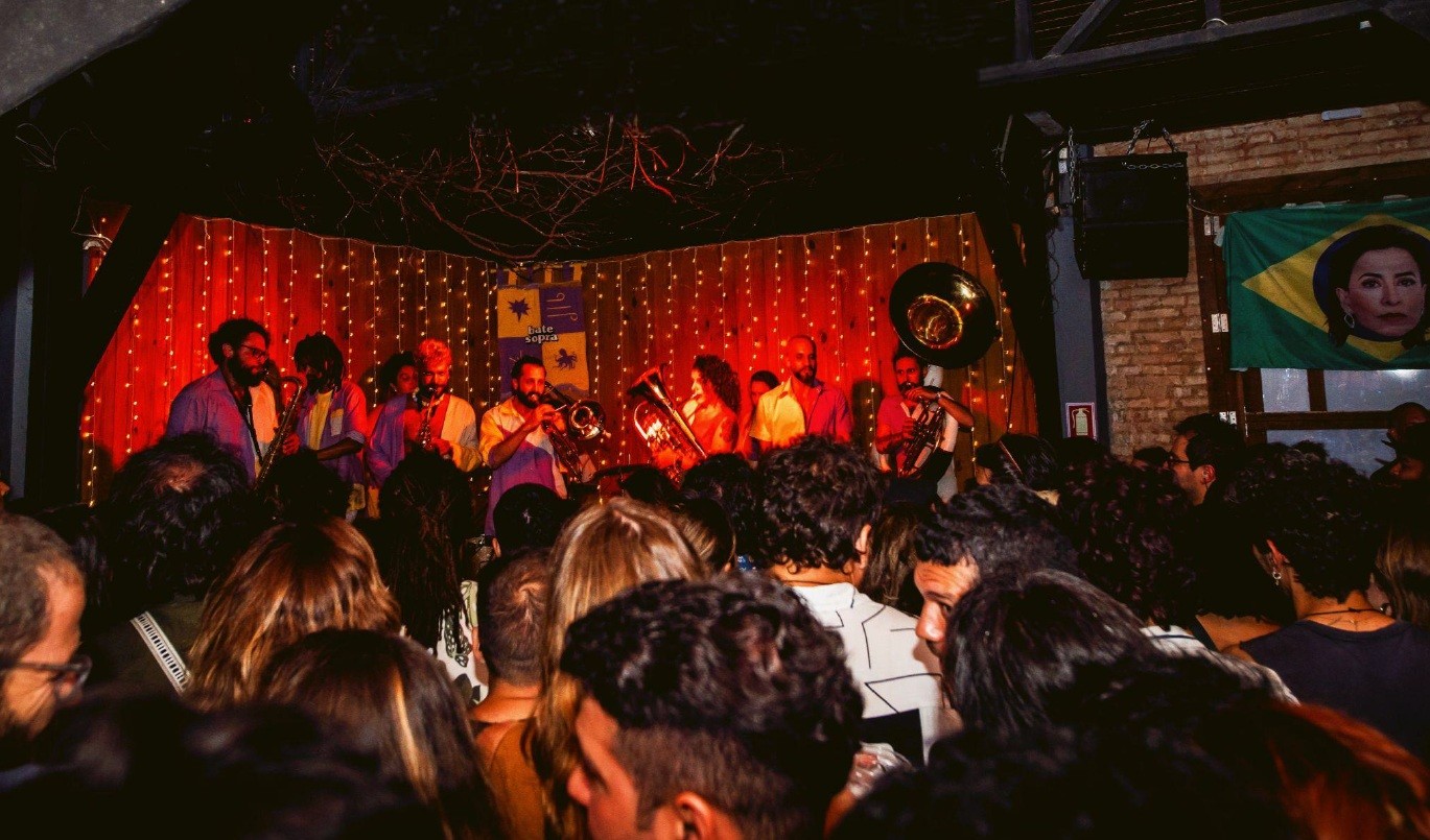 Tem banda? Casa noturna de Florianópolis procura artistas do Brasil para apresentações