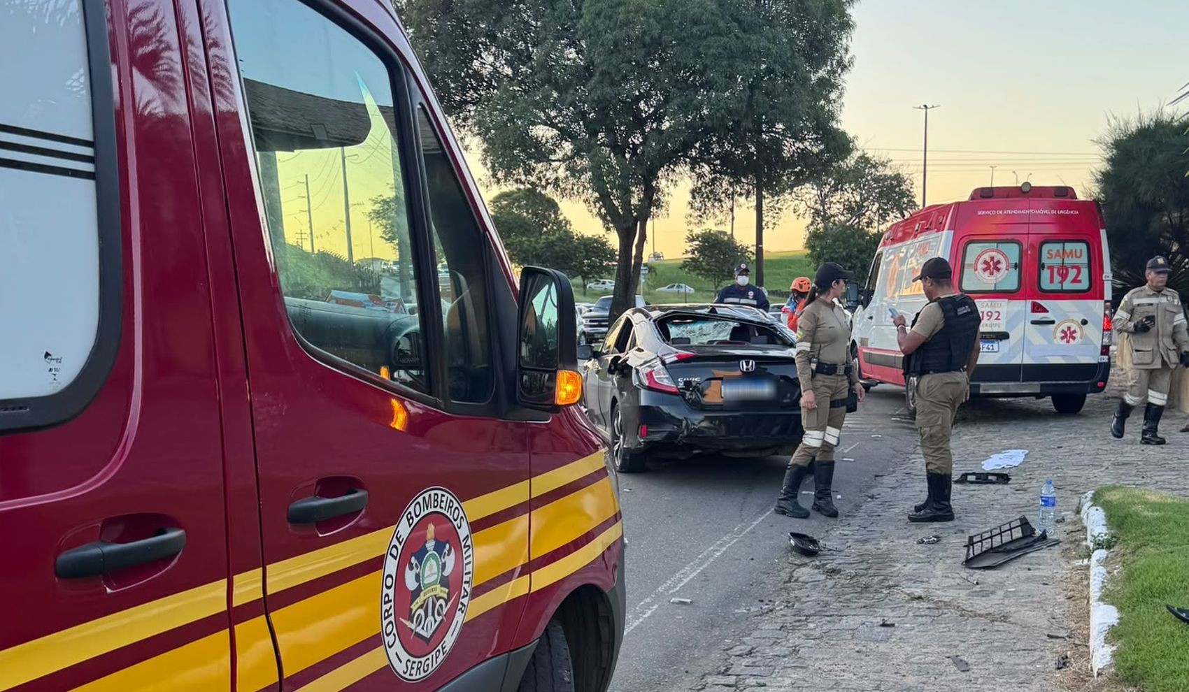 Acidente envolvendo três carros deixa uma pessoa ferida em Aracaju