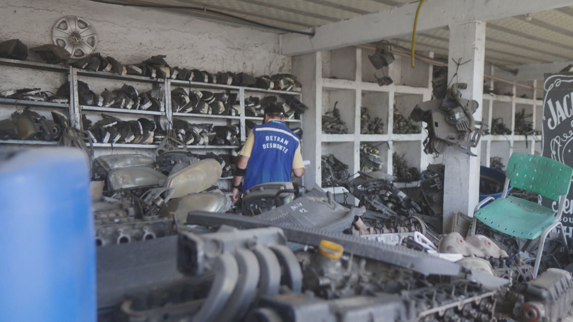 Detran já fechou mais de 130 ferros-velhos irregulares no RJ desde 2023