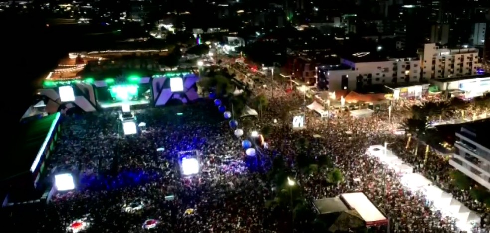 Público reunido durante o Celebra João Pessoa para o show de Frei Gilson — Foto: TV Cabo Branco/Reprodução