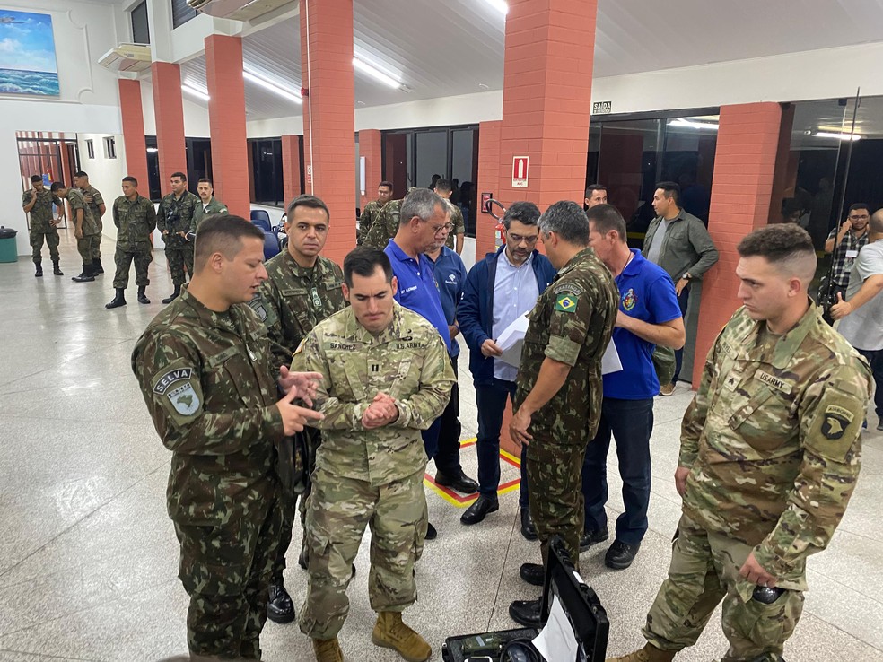 Militares dos EUA participam de treinamento de guerra no Brasil