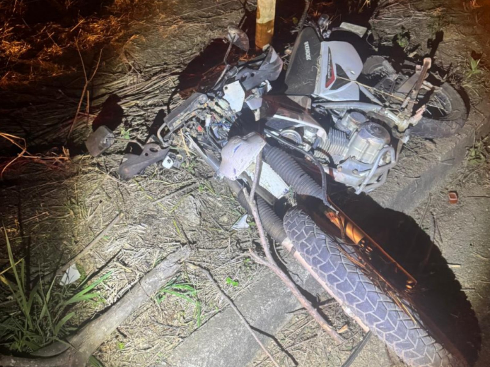 Motociclista morre após acidente na MGC-381, em São João do Manteninha
