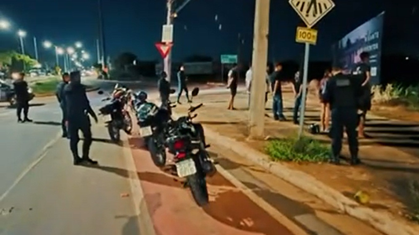 VÍDEO: motociclistas fazem racha em rodovia de Cuiabá e 9 são detidos pela polícia