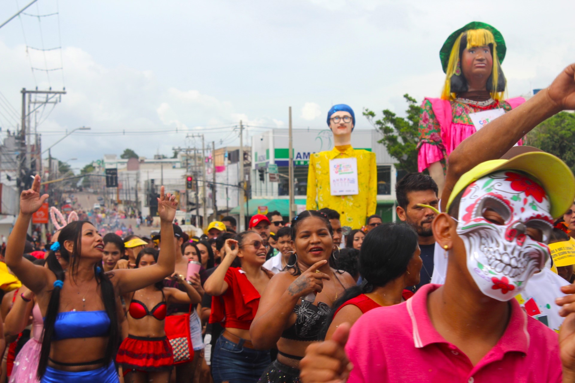 Carnaval 2024: 59ª edição do bloco 'A Banda' arrasta multidões pelas ruas de Macapá
