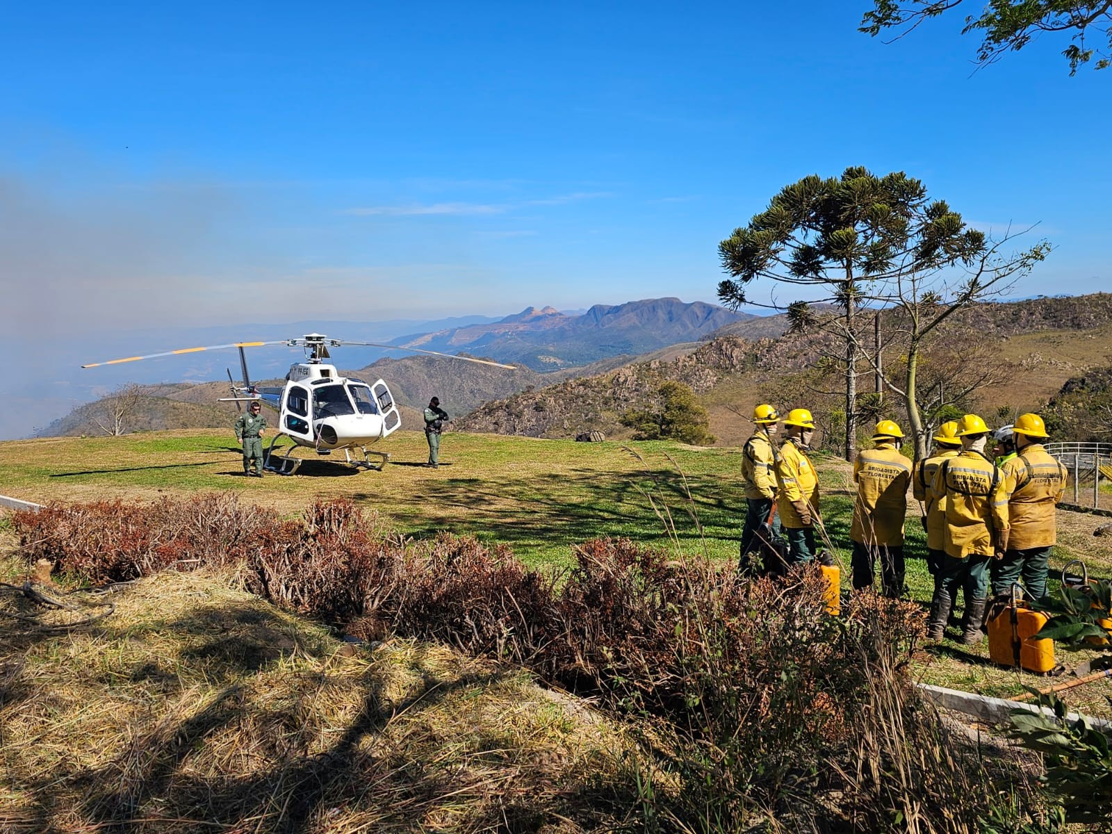 Incêndio na Serra do Rola-Moça é controlado pelos bombeiros
