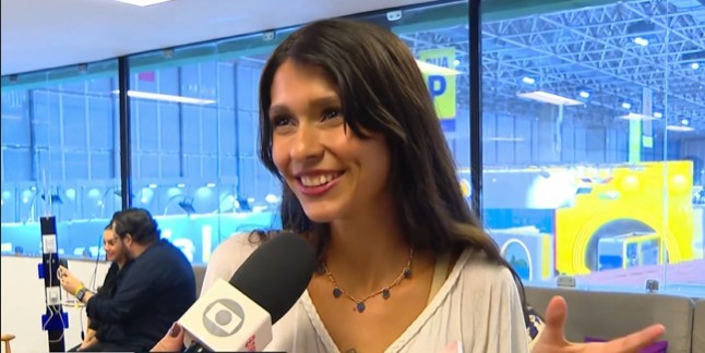 Jovem escritora imprime o próprio livro e consegue realizar sonho de participar da Bienal do Livro