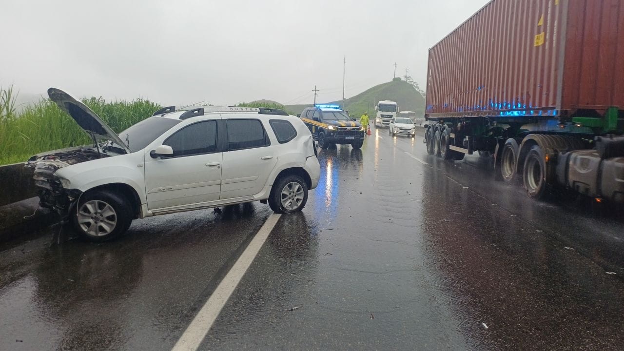 Dois acidentes são registrados na Via Dutra em Barra Mansa