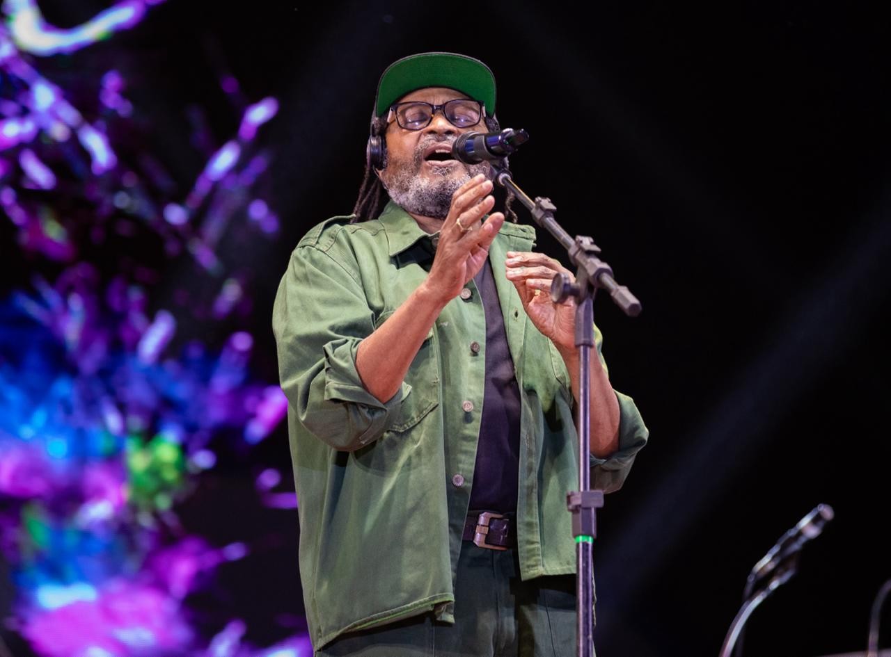 Antes do Lolla, Edson Gomes criticou Dia da Consciência Negra e comunistas que 'caçam' crianças