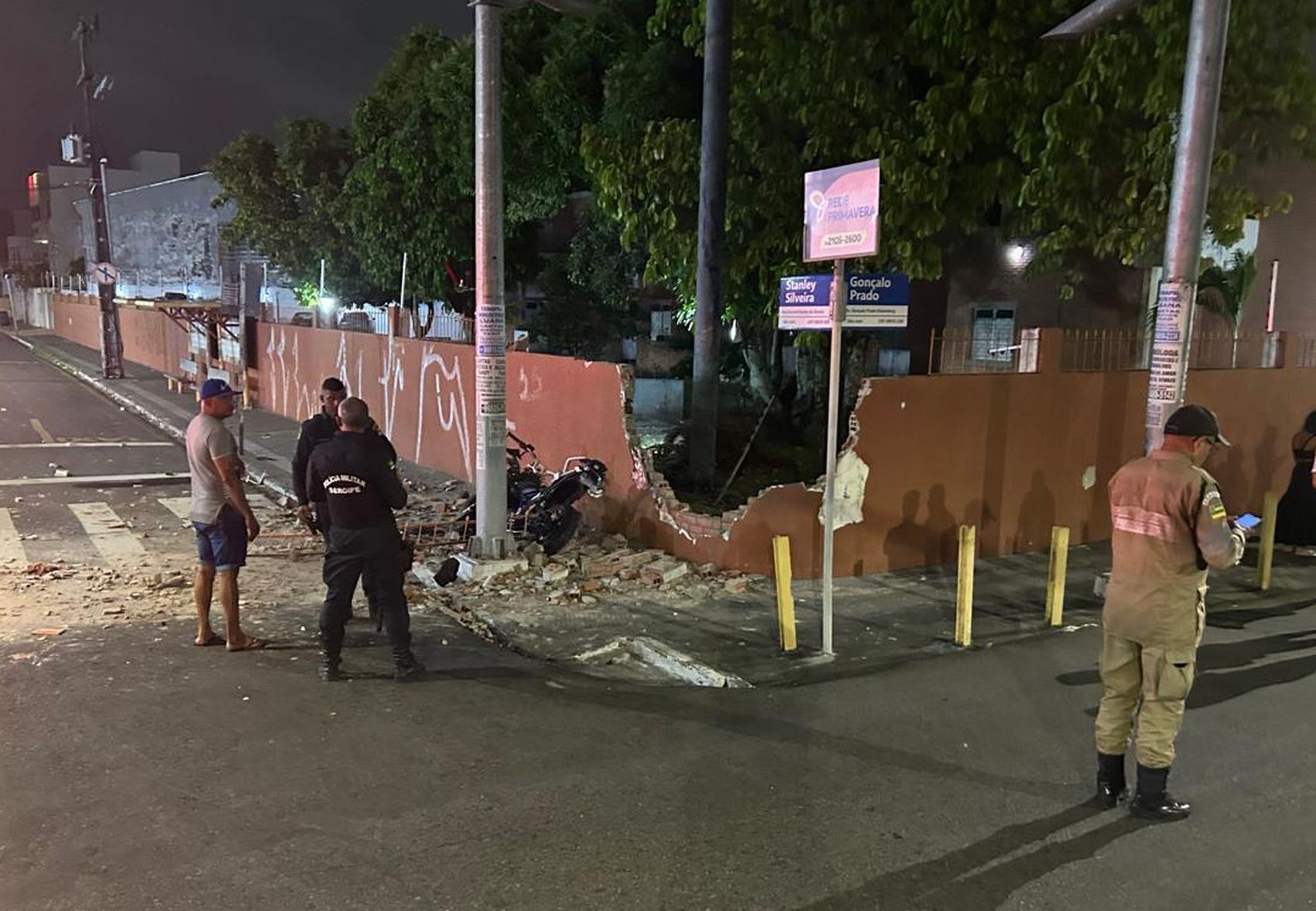 Motociclista morre após colidir contra muro na Zona Sul de Aracaju