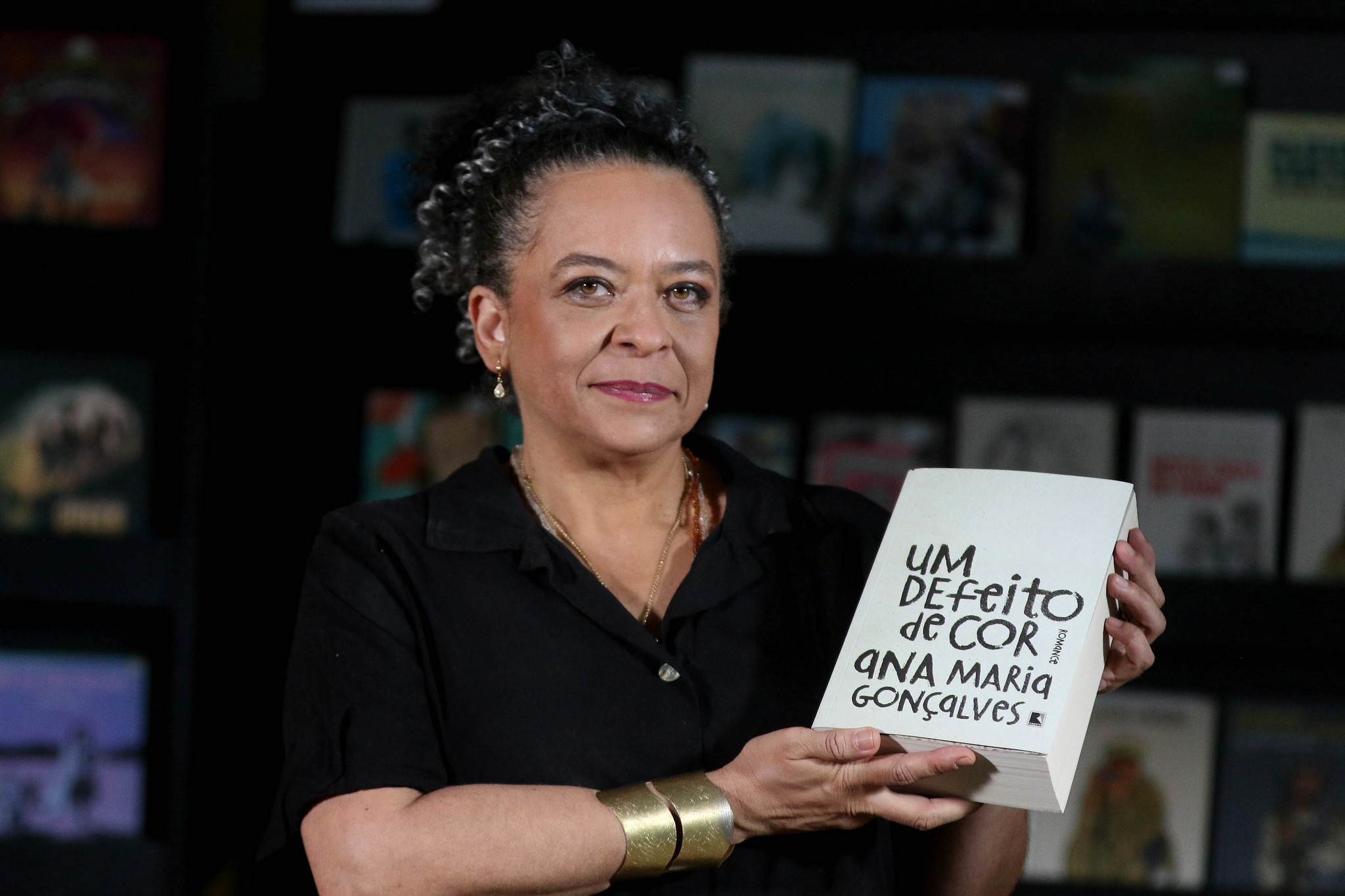 Ana Maria Gonçalves é a primeira mulher negra eleita para a Academia Brasileira de Letras