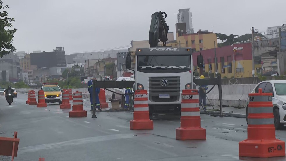 Avenida do Estado, pista sentido Marginal, próximo à estação Armênia — Foto: TV Globo