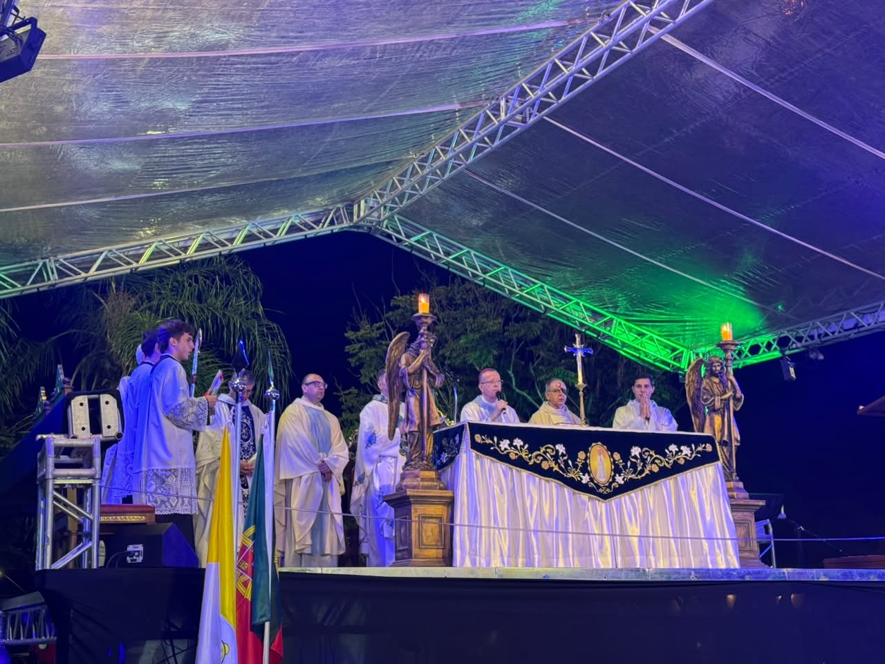 Missa campal em homenagem a Nossa Senhora de Fátima reúne milhares de fiéis em Sorocaba