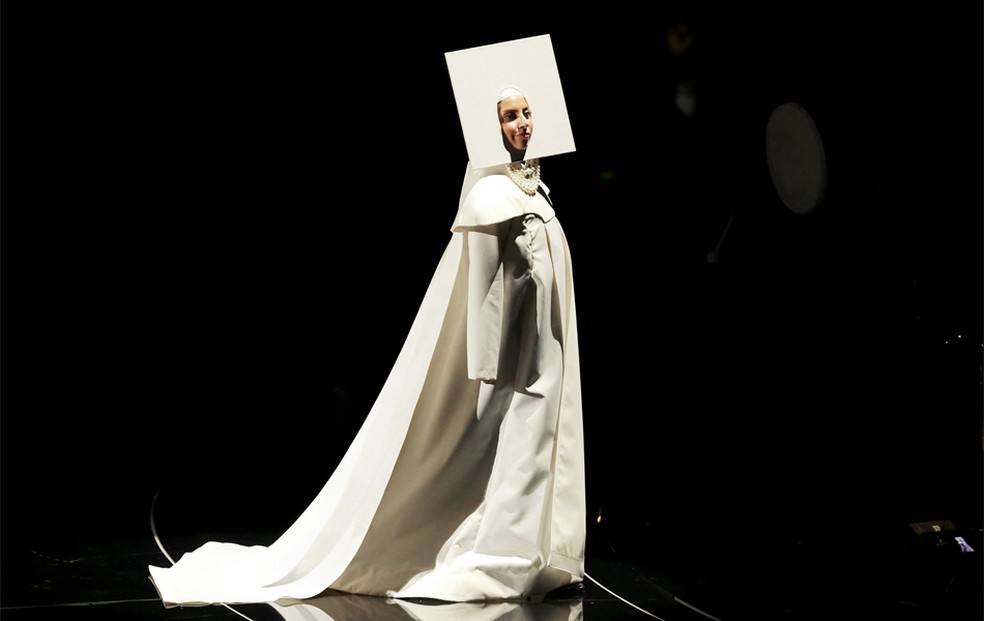 Lady Gaga canta no VMA 2013 — Foto: Reuters/Lucas Jackson