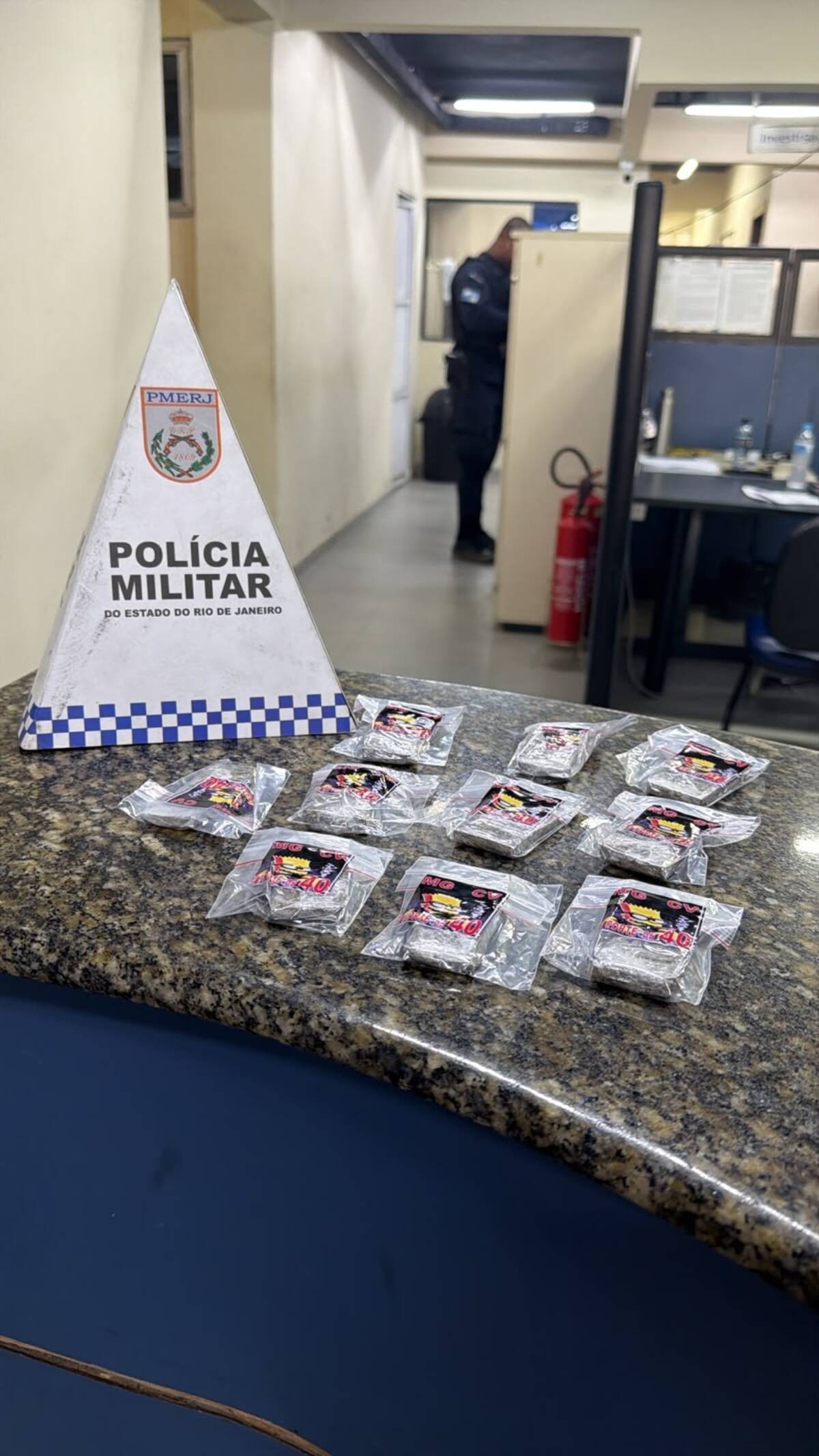 Homem é preso com drogas em Angra dos Reis 