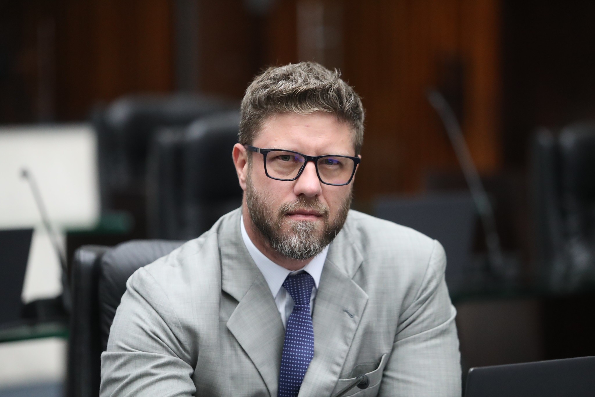 Eleições 2026 no PR: Requião Filho defende volta ao modelo de escola pública e critica escolas cívico-militares 