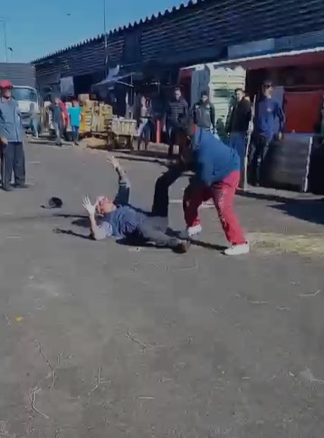 Briga entre trabalhadores termina com homem esfaqueado na cabeça na Ceagesp