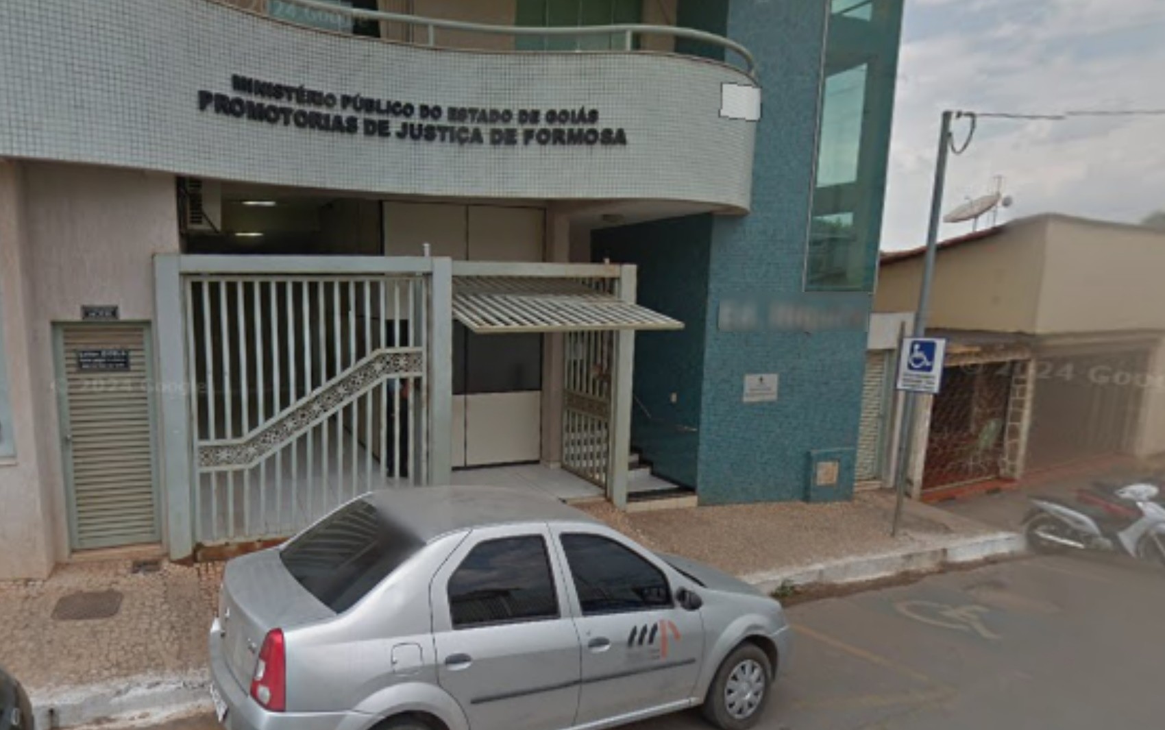 Mulher é denunciada pela morte da mãe após deixar a idosa sem água, comida e remédios que precisava