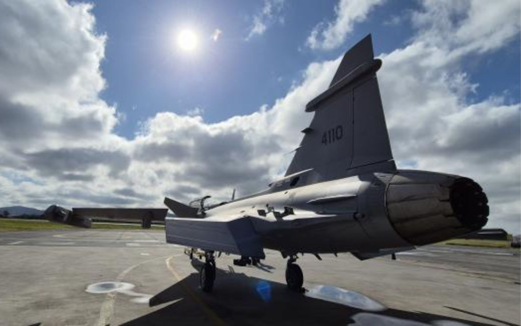 Sensores modernos e armas para ambientes hostis: veja detalhes do novo caça supersônico entregue à Base Aérea de Anápolis