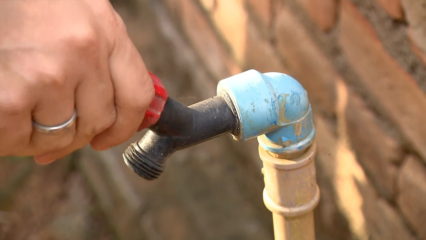 Por falta de abastecimento, prefeitura restringe uso de água por 30 dias em Jesuânia, MG