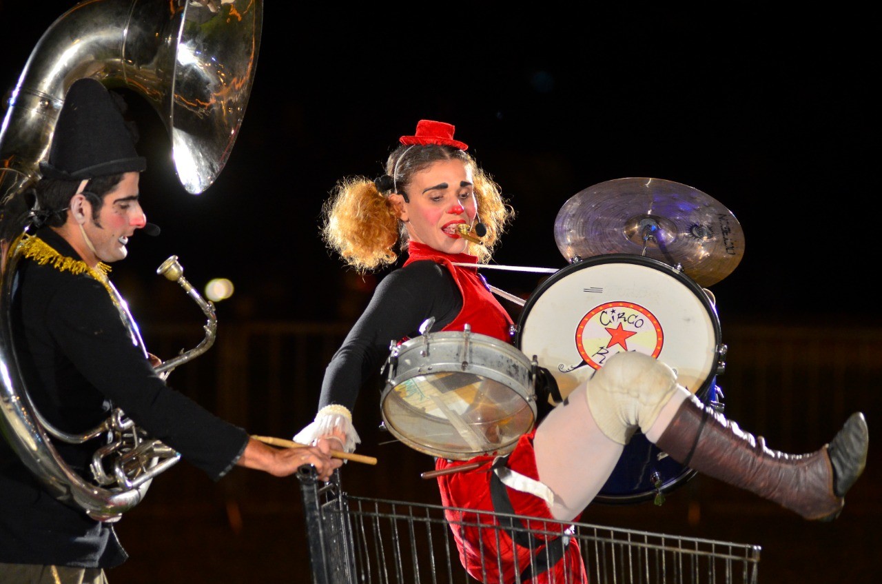 Sesc Festclown inicia com shows de palhaçaria, circo e mágica