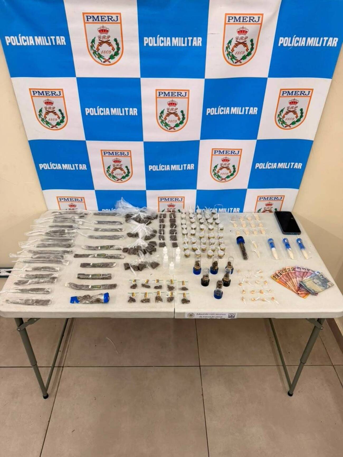 Adolescente é apreendido por suspeita de envolvimento com o tráfico de drogas em Volta Redonda