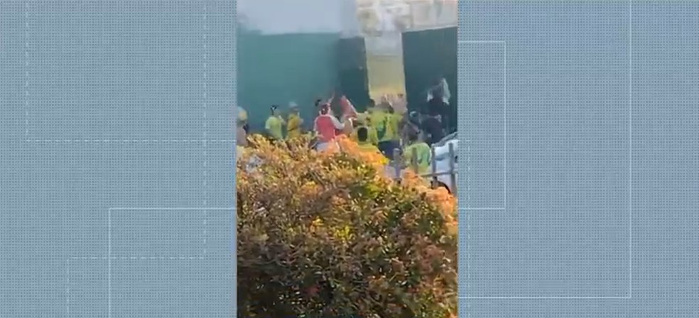 Pancadaria após final de futebol amador acaba com feridos e preso, em  Curitiba
