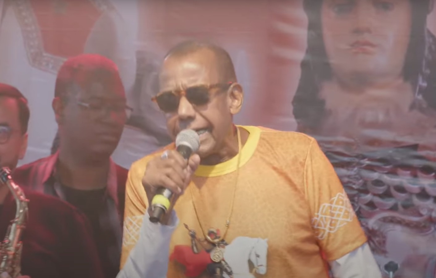 Alvorada de São Jorge no Rio tem homenagem ao papa Francisco e canja de Jorge Ben: 'Venho desde pequenininho com meus pais'
