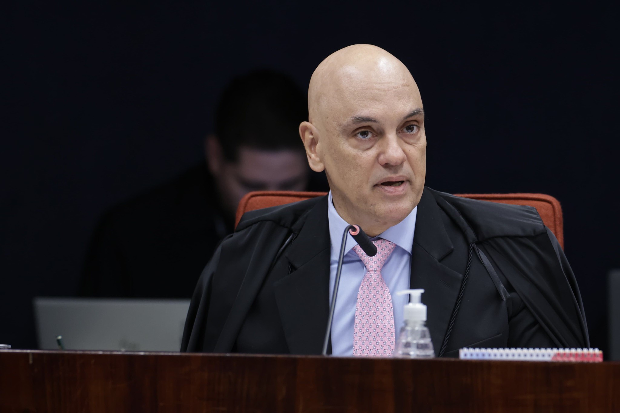 'Barquinho de papel', diz Moraes sobre documento impresso por general 
