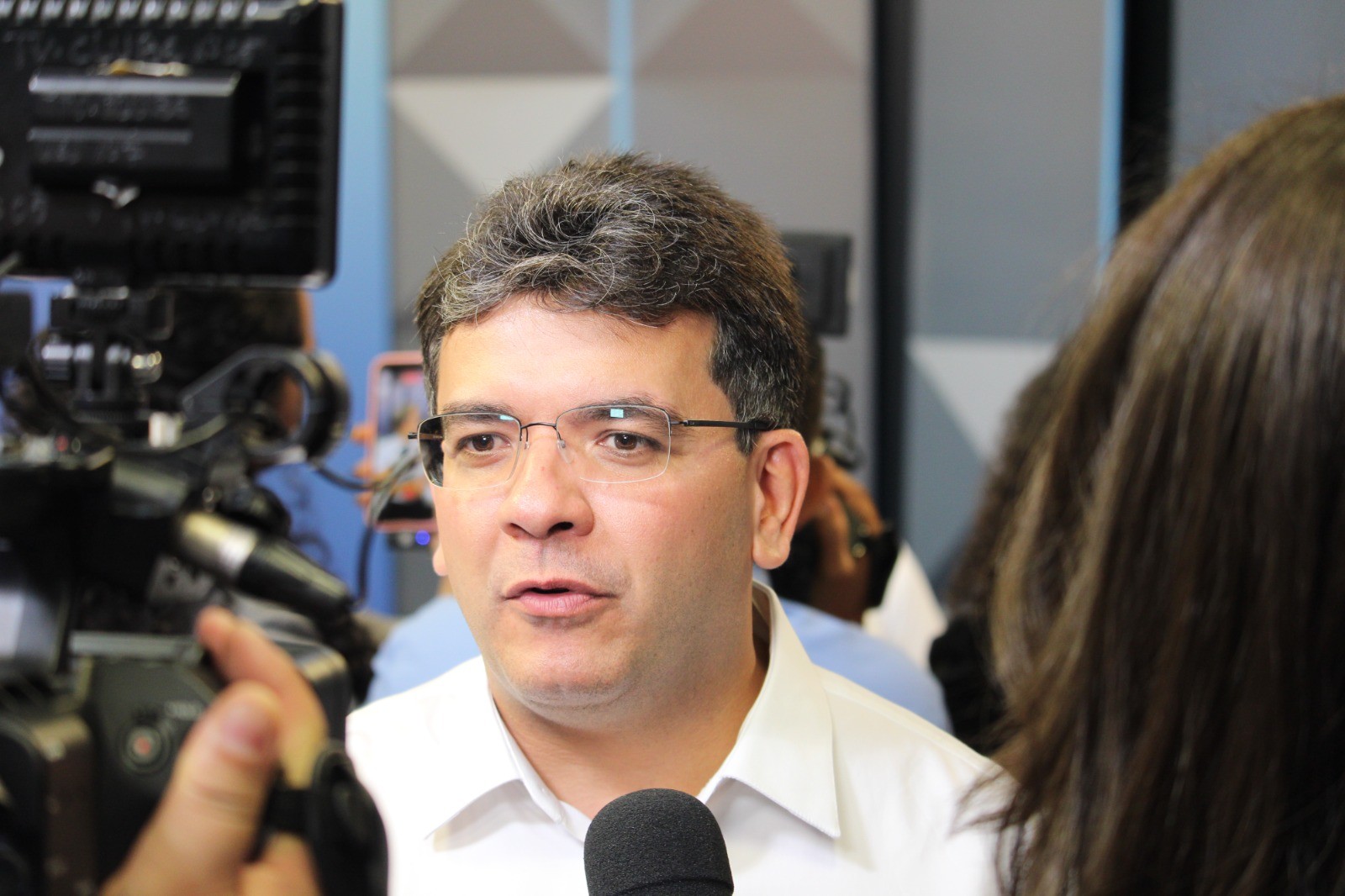 Rafael Fonteles promete fiscalizar concessão de água e estudo para reduzir ICMS no Piauí