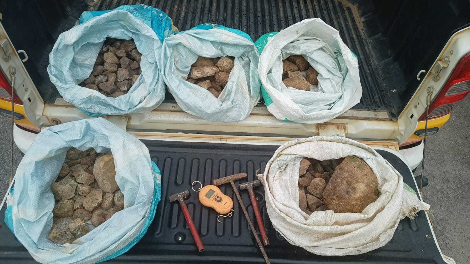 Dupla é presa por garimpo ilegal em área de observatório ufológico em MG