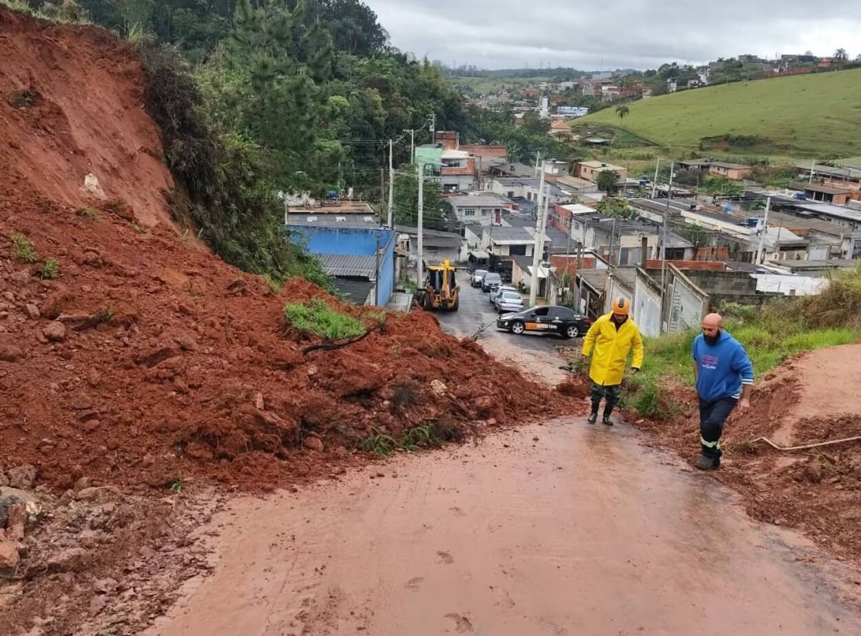 Itaquaquecetuba decreta situação de emergência após chuvas intensas